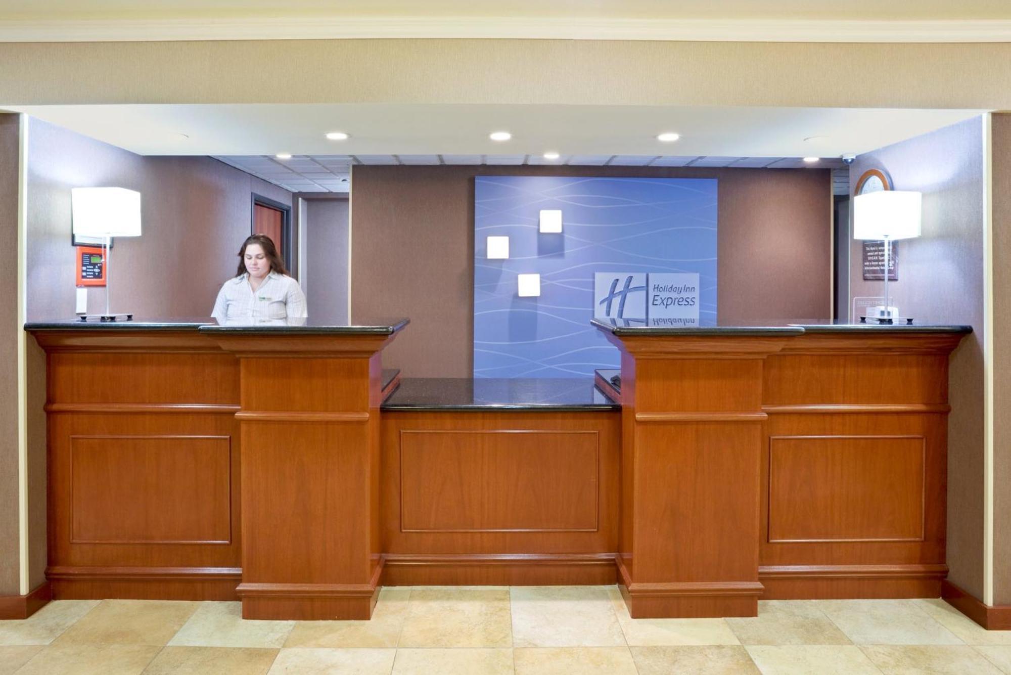 Hotel Express Portland South - Oswego By Ihg 3*
