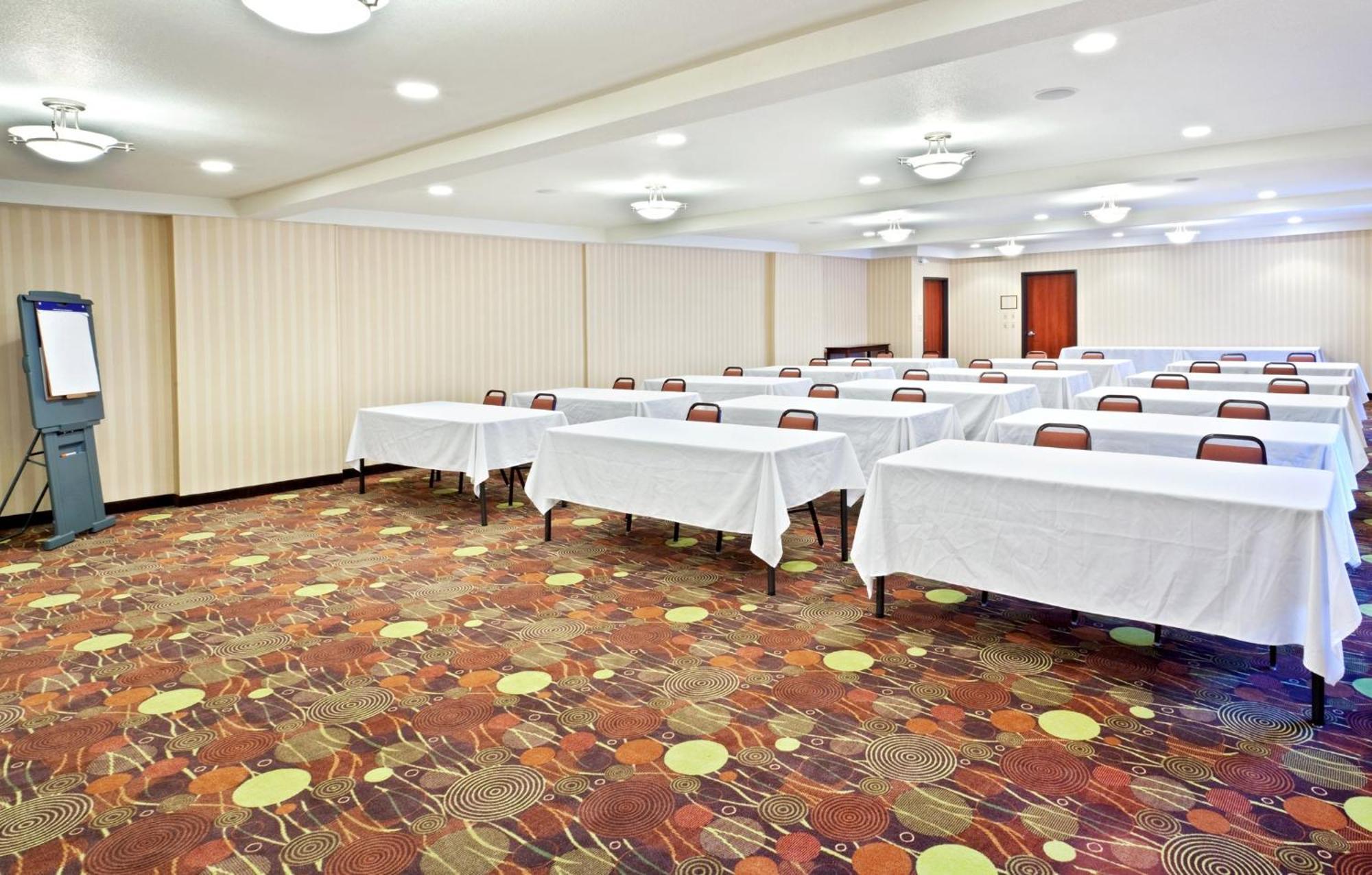 Hotel Express Portland South - Oswego By Ihg 3*